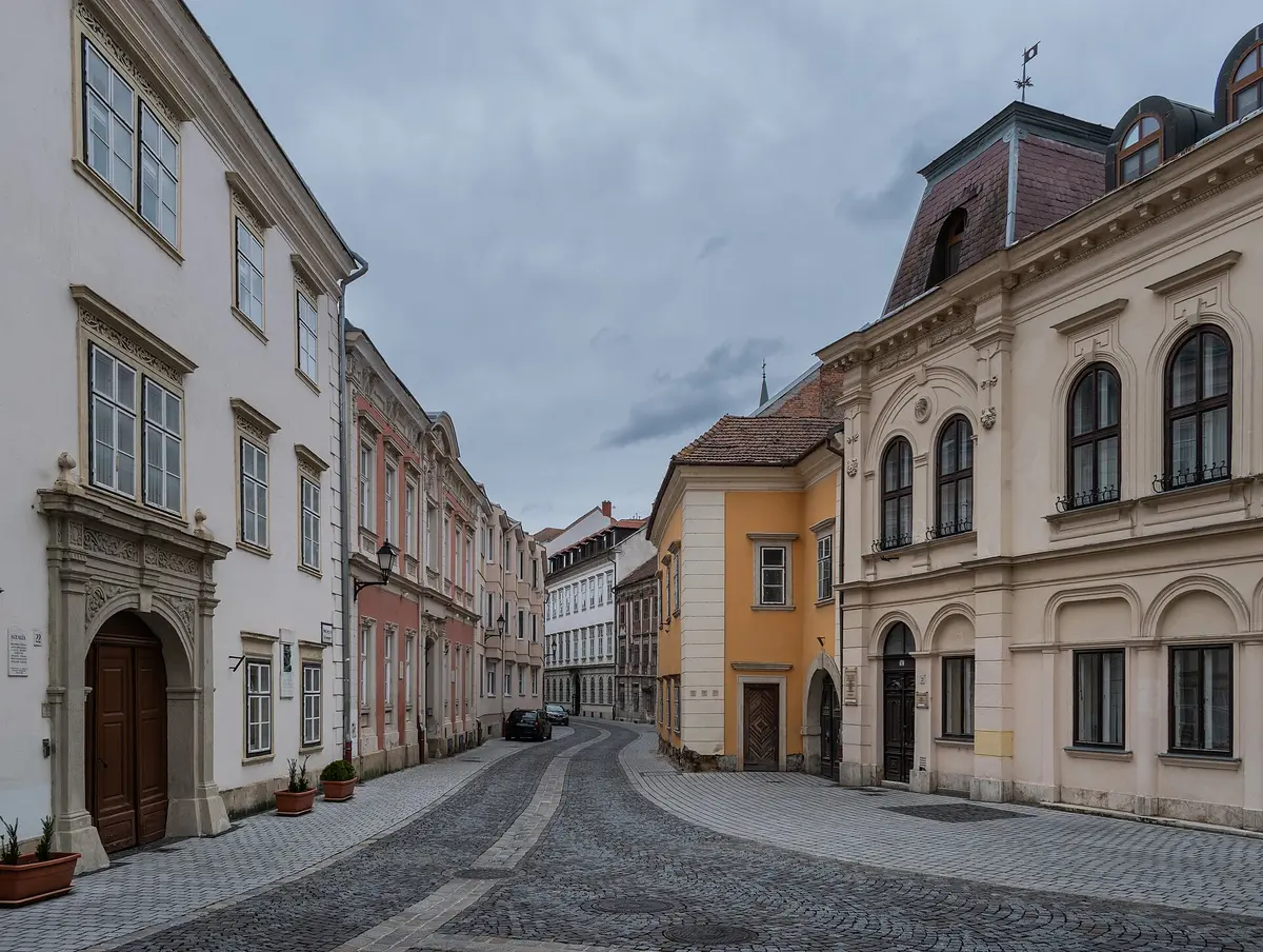 Od 1. ledna 2027 by se v Soproni mohla rozšířit placená parkovací zóna