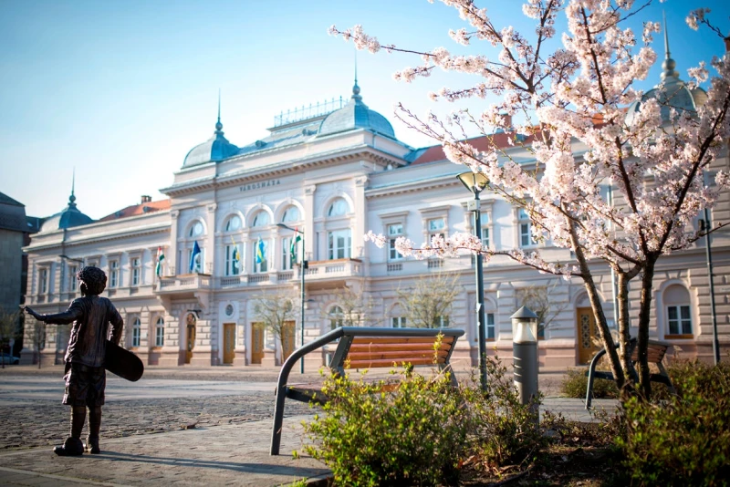 Szolnok sights and parking information